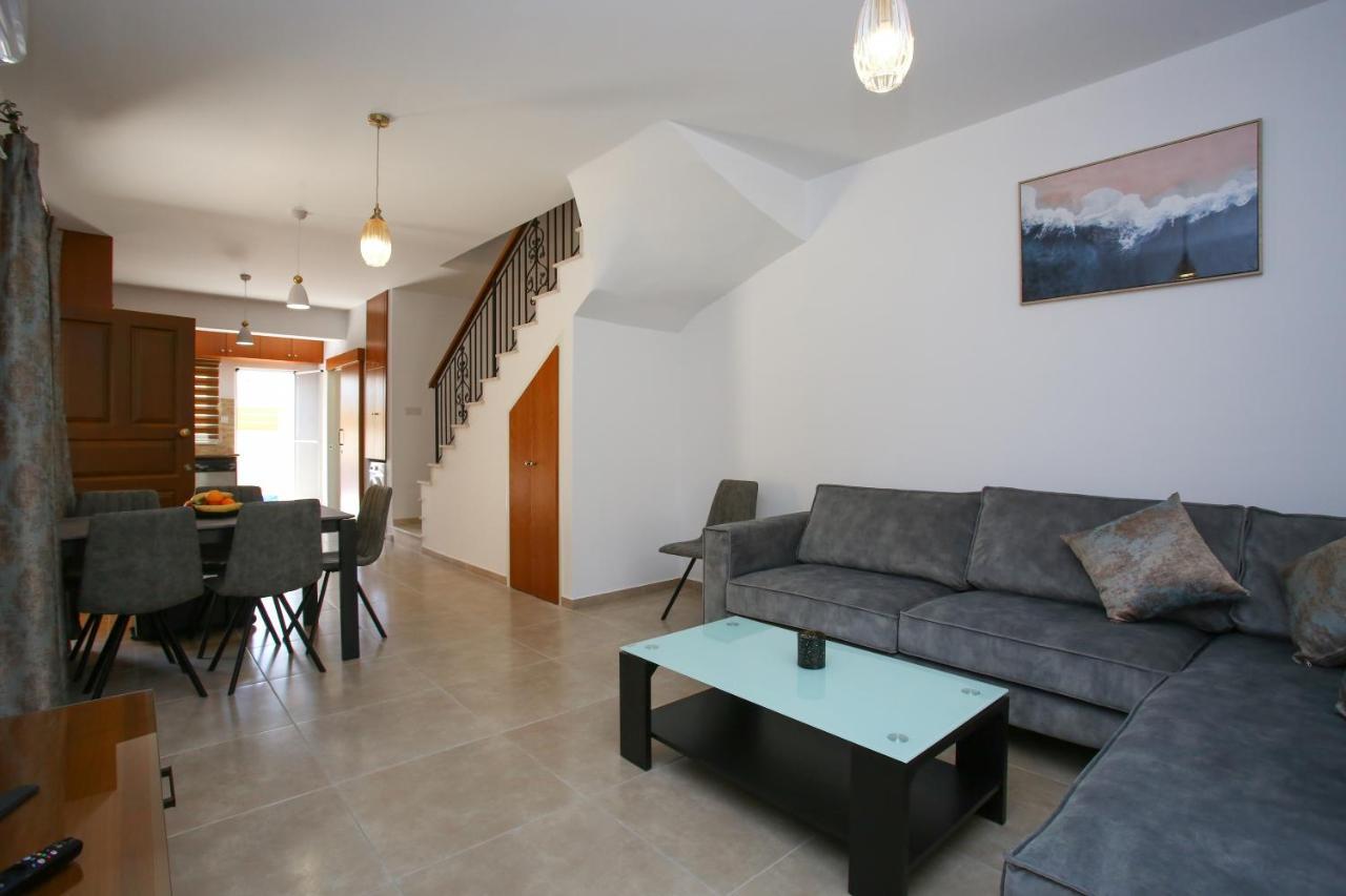 Star House Villa Paphos Bagian luar foto