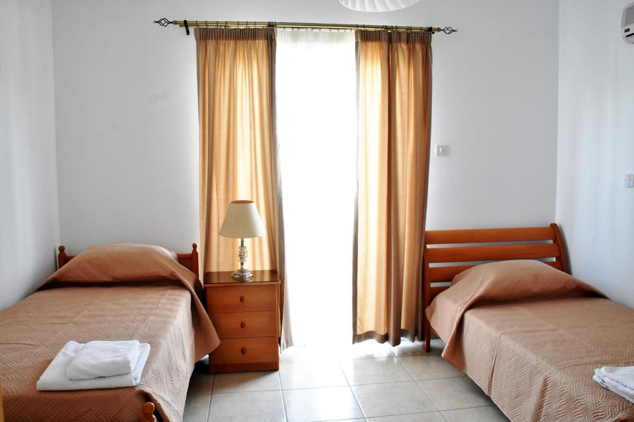 Star House Villa Paphos Bagian luar foto